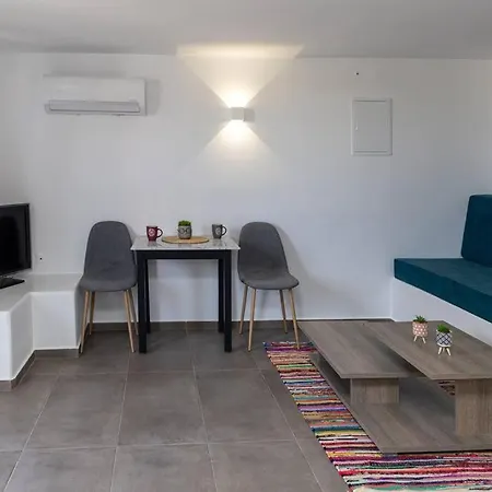 Raffar Luxury Apartamento Tínos