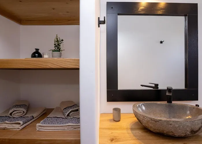 Raffar Luxury Apartamento Tínos