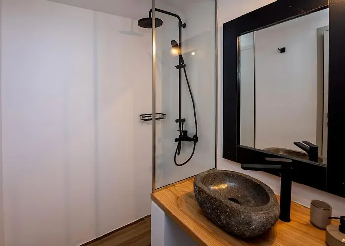 Raffar Luxury Apartamento Tínos